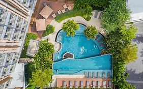 โรงแรมแอมเบอร์ พัทยา (SHA Extra Plus)